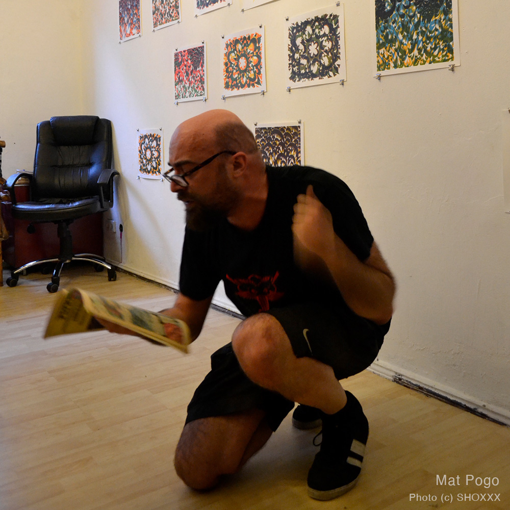 Mat Pogo - Performance at the exhibition by Andy Leuenberger in 2015