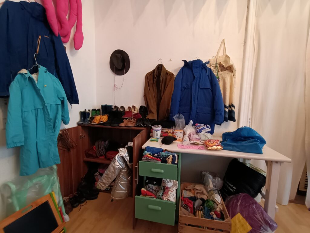 Moving sales shoxxxboxxx