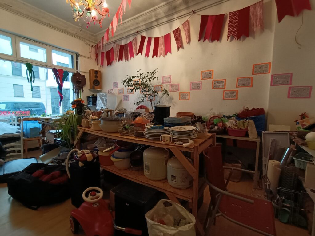 moving sale shoxxxboxxx