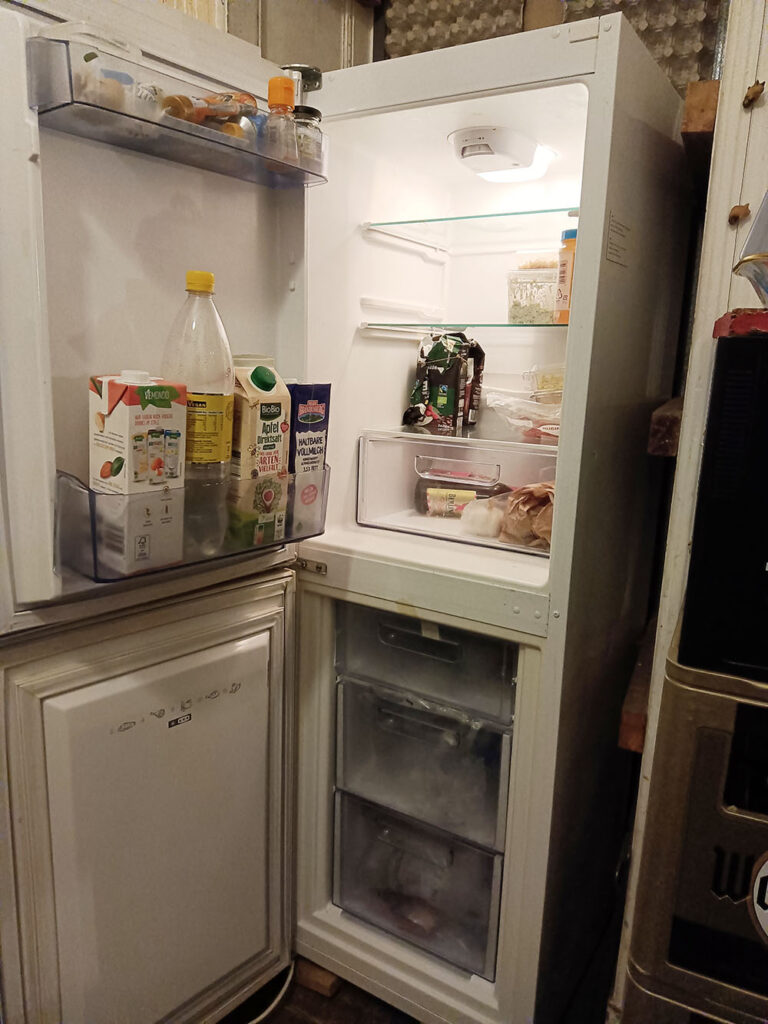 Moving sales shoxxxboxxx