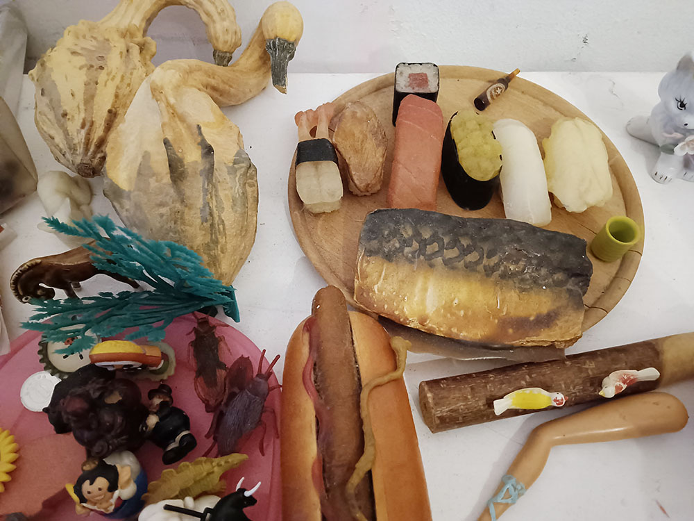 Moving sales shoxxxboxxx